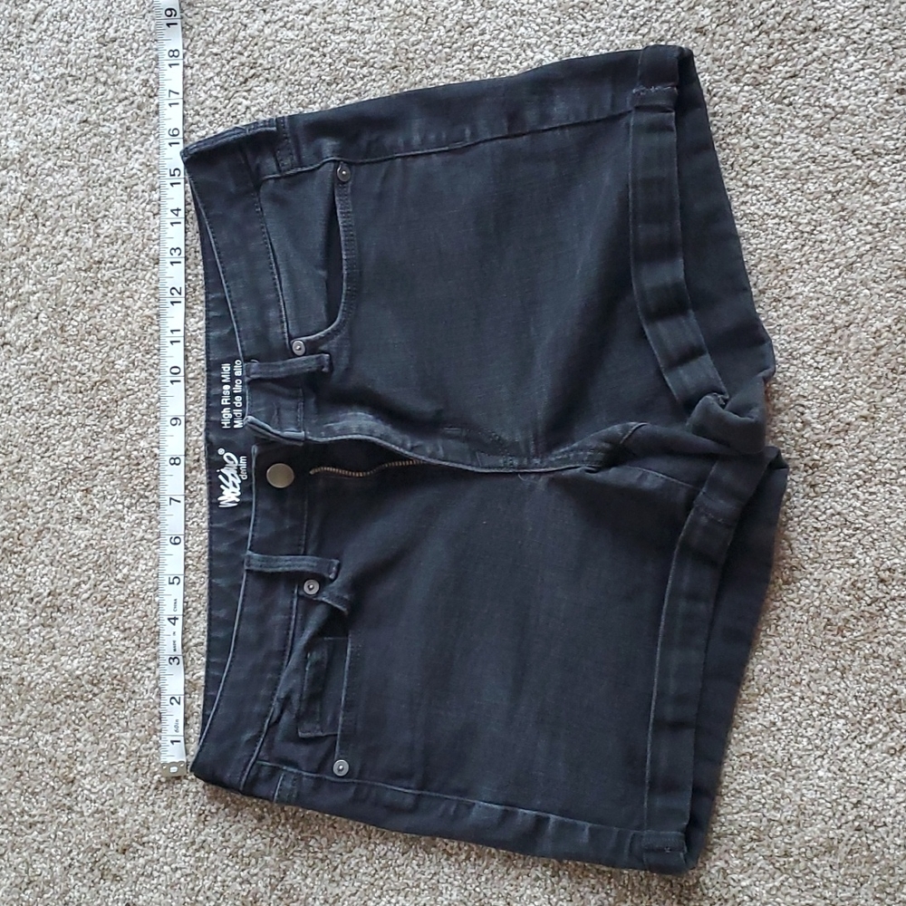 Mossiuo Black High Rise Midi Sort - size 8